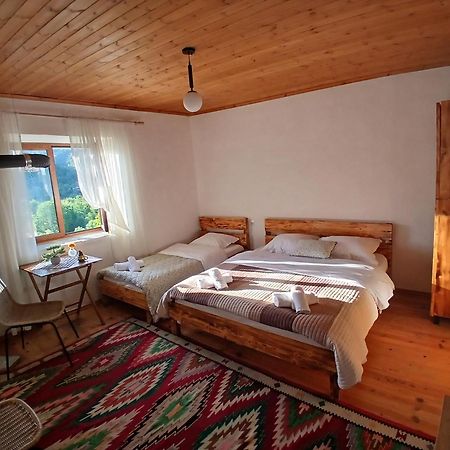 Bujtina Tusha Hotel Priska e Madhe Bagian luar foto
