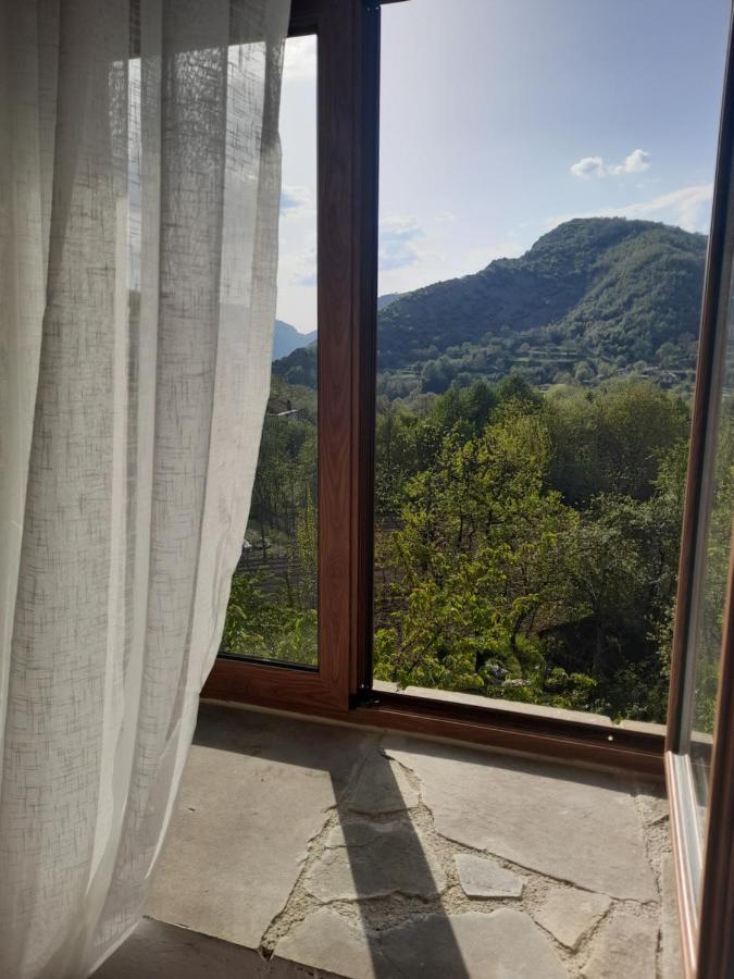 Bujtina Tusha Hotel Priska e Madhe Bagian luar foto